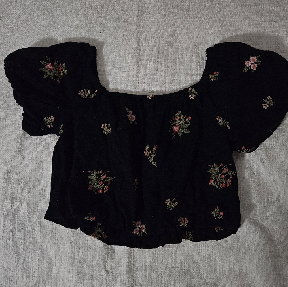 american eagle embroidered top